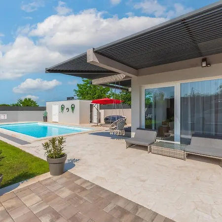 Emanuel Villa